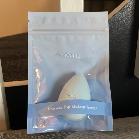 Latex free cruelty free vegan makeup sponge - Picture 2 of 3